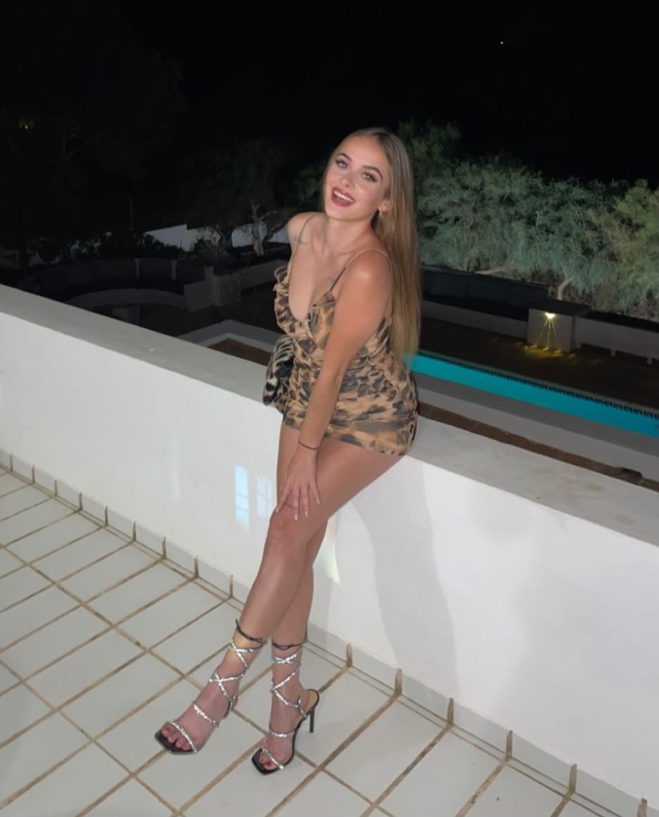 Escort - DAYANA - Ibiza Tops